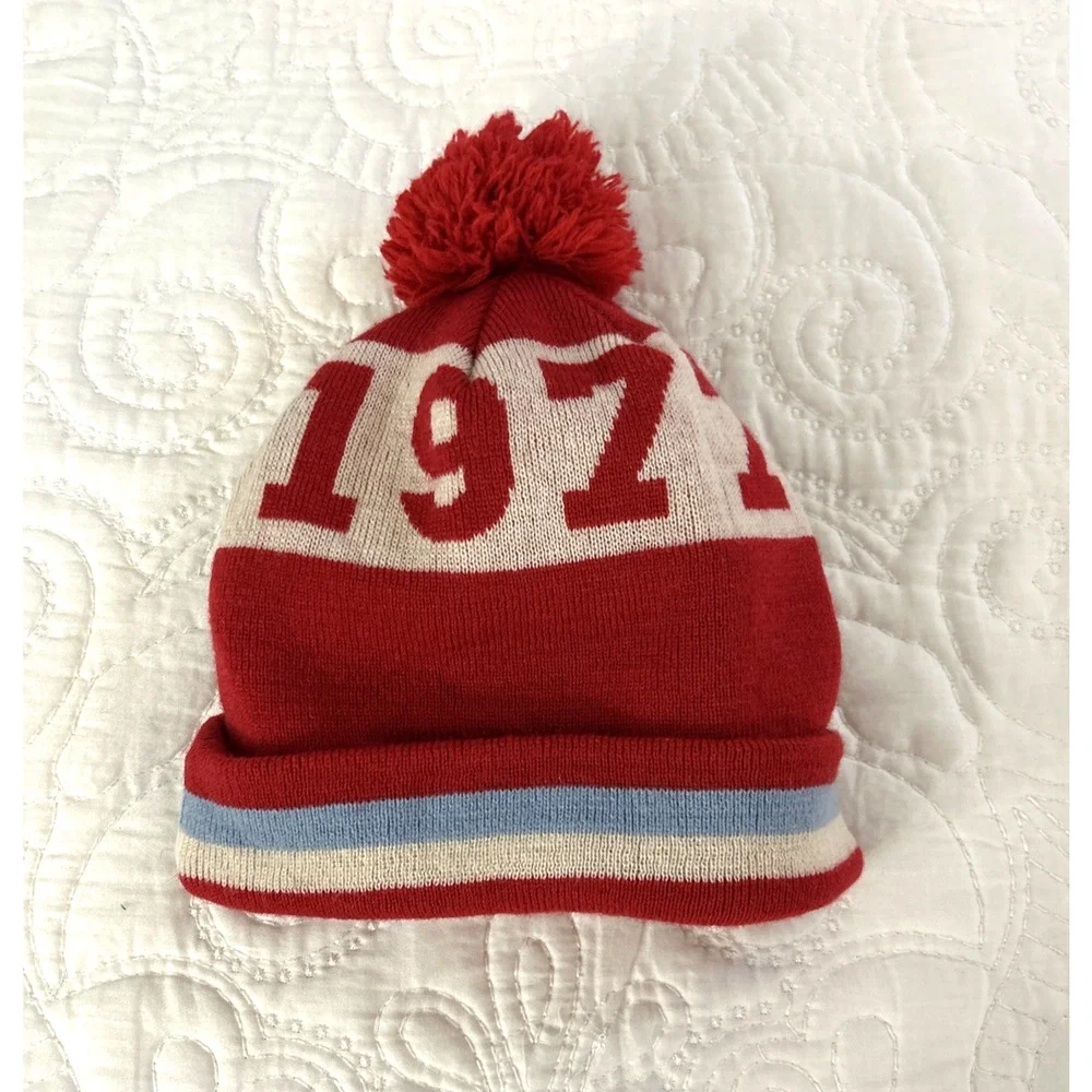1977 Play Cloths Beanie Pompom Play Red Wool Blend